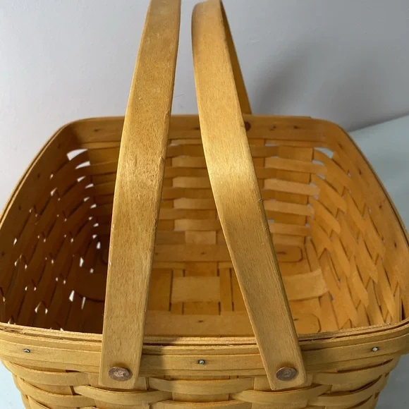 Longaberger Pie Carrier with Protector and Riser - Picture 11 of 16